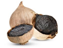 Sejumlah Manfaat Kesehatan Luar Biasa dari “Black Garlic”, Cobalah!