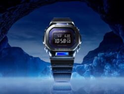Casio Meluncurkan Dua Jam Tangan G-Shock Berbentuk Persegi dengan Hiasan Safir Biru Hasil Laboratorium