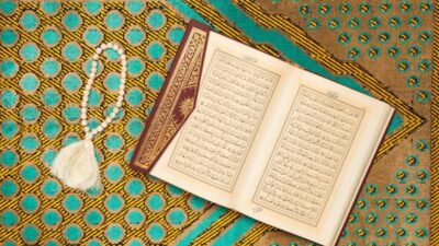 Yang Belum Tahu, Berikut Ini Hukum Buku Yasin Pakai Foto