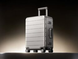Xiaomi Meluncurkan Koper Premium Mijia Metal Suitcase dengan Desain Tanpa Paku Keling dan Roda Senyap