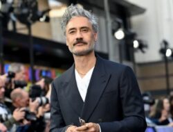 Taika Waititi Mengonfirmasi Film ‘Star Wars’ Garapannya Ditunda Tanpa Batas Waktu