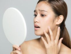 Simak di Sini Tip Mengatasi Kerutan dengan Masker Wajah Buah Blackberry dan Yogurt
