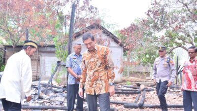 Bersama Baznas, Plt Bupati Sukoharjo Salurkan Bantuan Rehab RTLH dan Tandon Air